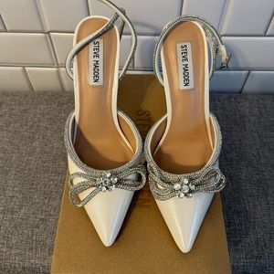 STEVE MADDEN VIABLE OFF-WHITE HEEL-8.5